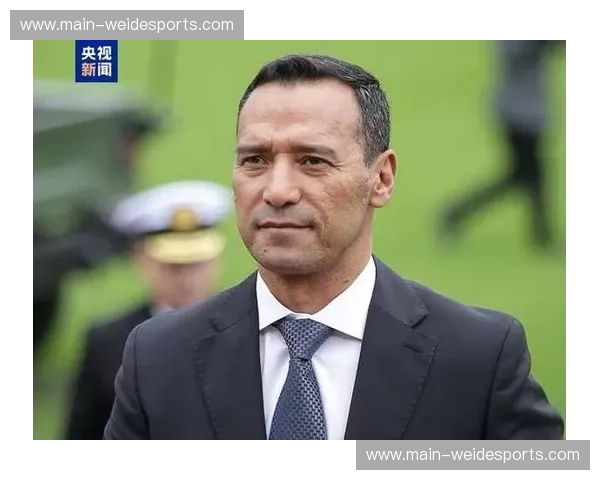 哥伦比亚乌里韦奎利亚尔 双后腰配置与防线协同性评估