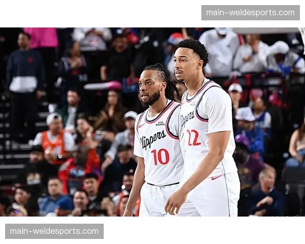 加兰出场时间受限但效率提升，快船后场轮换策略见效